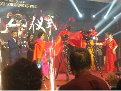 2018-12-29 應(yīng)邀出席花開大地周年榮譽(yù)盛典暨五十集品牌電視劇開機(jī)儀式